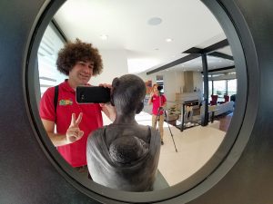 Us-Working-600pix-100