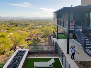 Us-Working-600pix-102