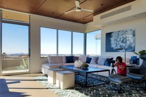 Us-Working-600pix-116