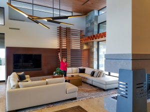 Us-Working-600pix-121