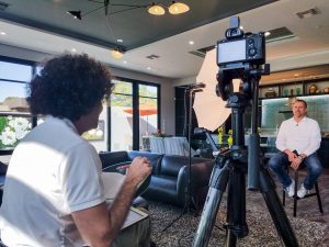 Us-Working-600pix-128