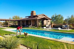 Us-Working-600pix-131