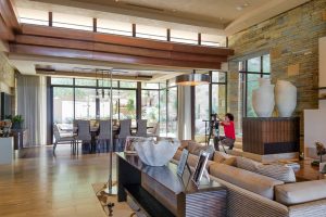 Us-Working-600pix-140