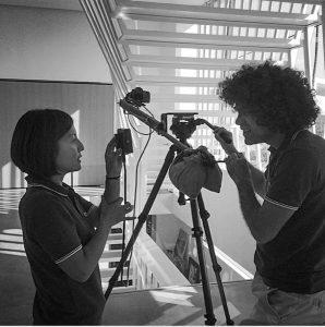 Us-Working-600pix-147