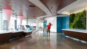 Us-Working-600pix-17