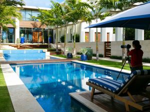 Us-Working-600pix-20