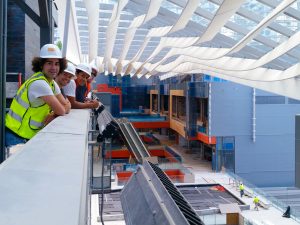 Us-Working-600pix-21