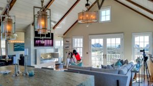 Us-Working-600pix-38