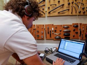 Us-Working-600pix-51