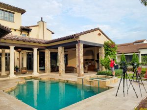 Us-Working-600pix-66